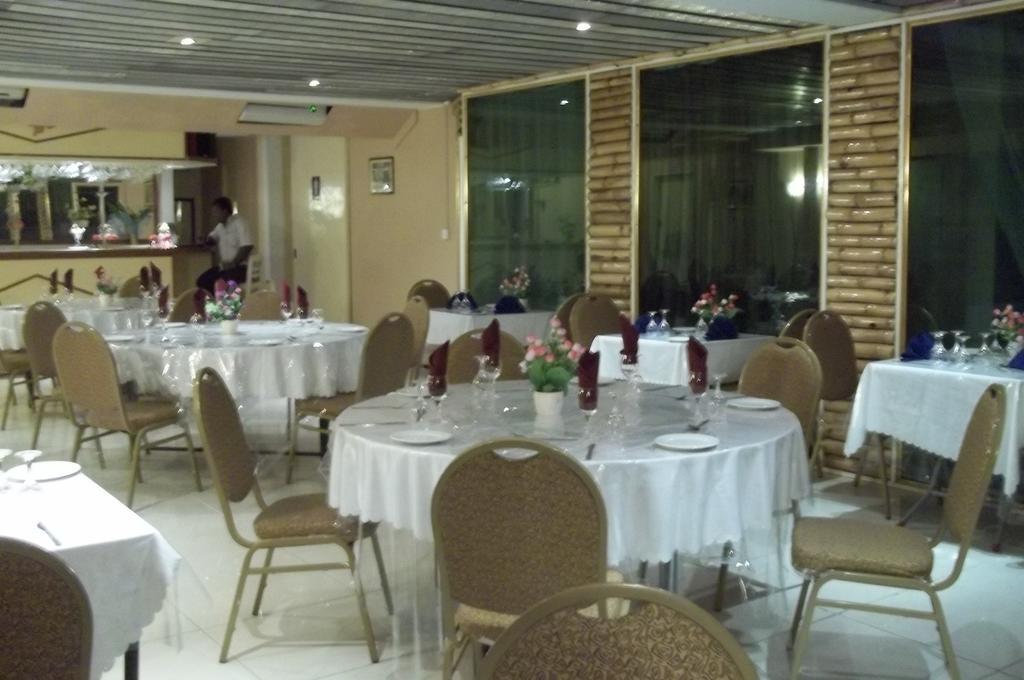 Hypertek Hotel Grand Baie Bagian luar foto