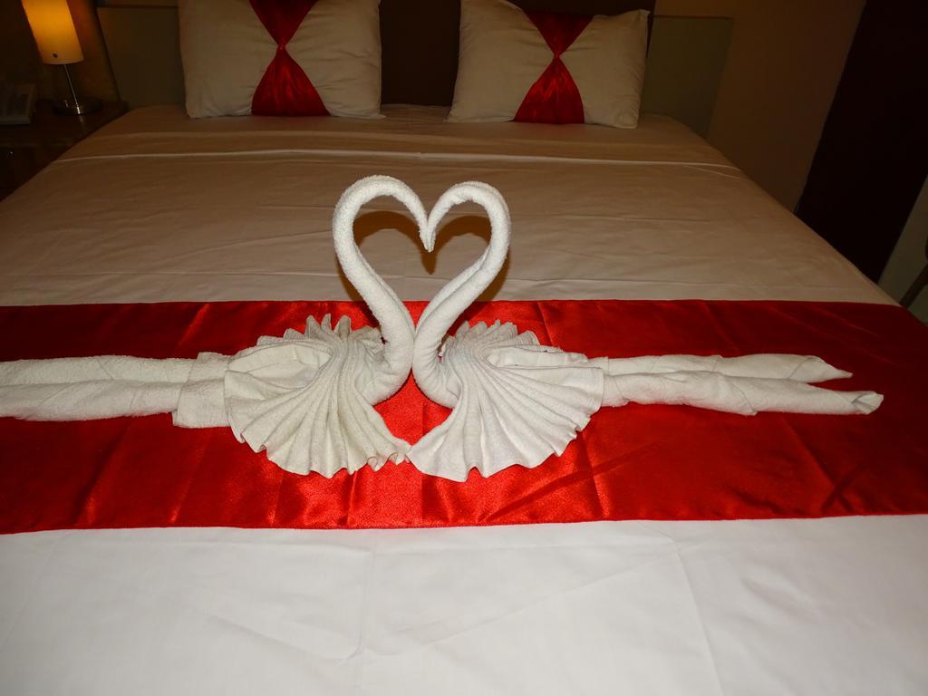 Hypertek Hotel Grand Baie Bagian luar foto