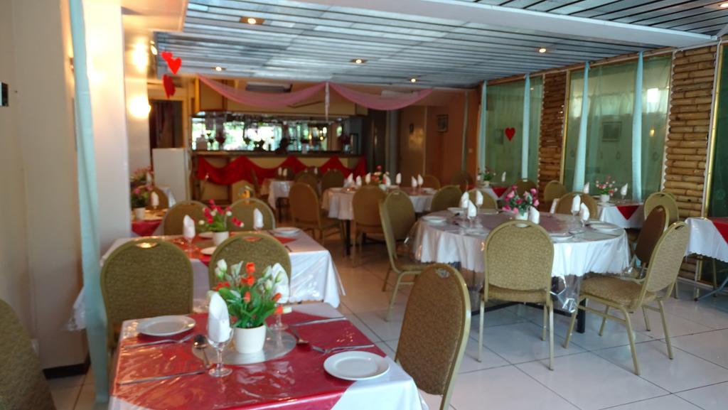 Hypertek Hotel Grand Baie Bagian luar foto