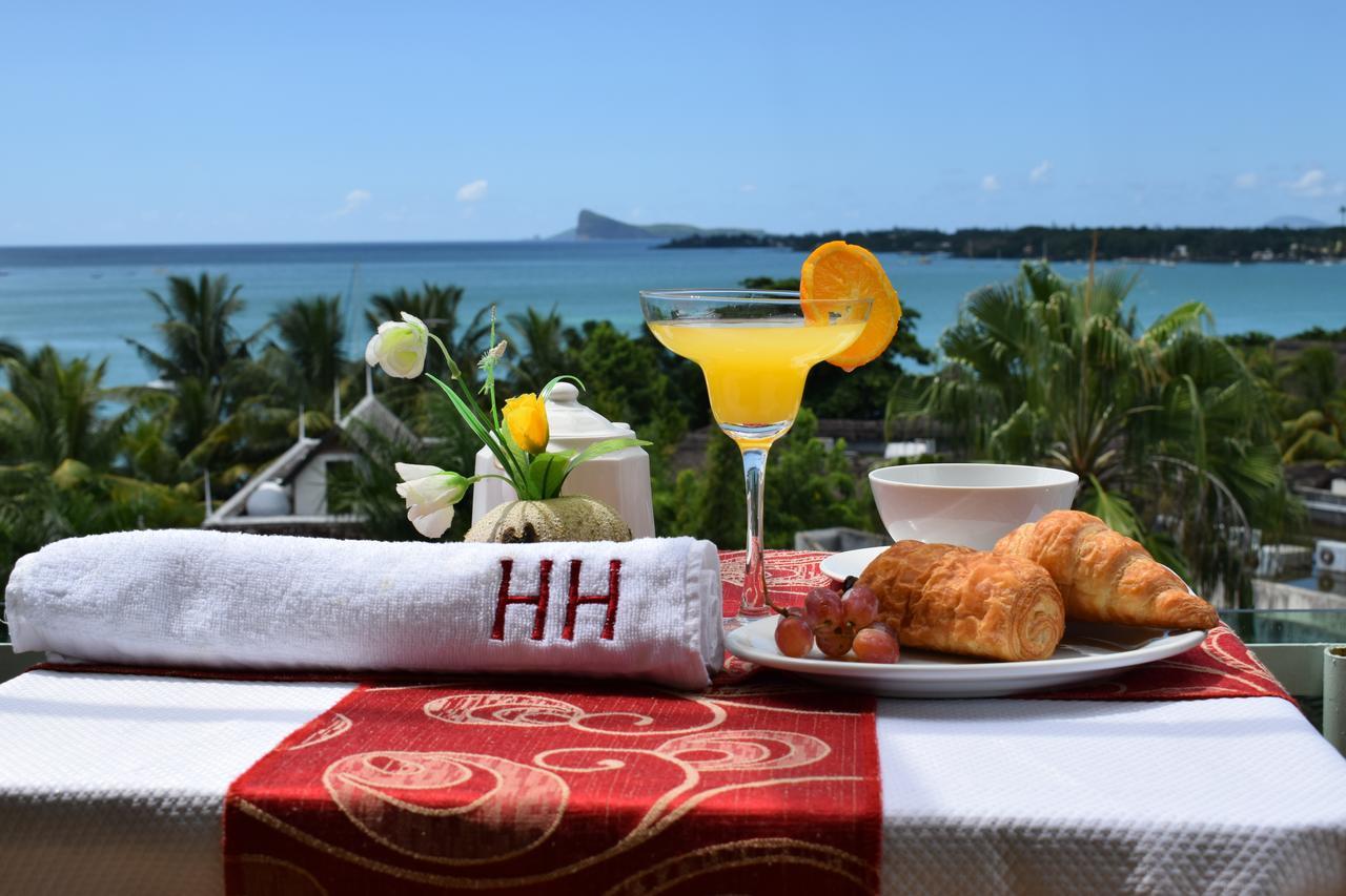 Hypertek Hotel Grand Baie Bagian luar foto