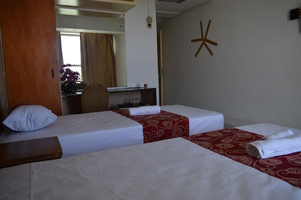 Hypertek Hotel Grand Baie Bagian luar foto