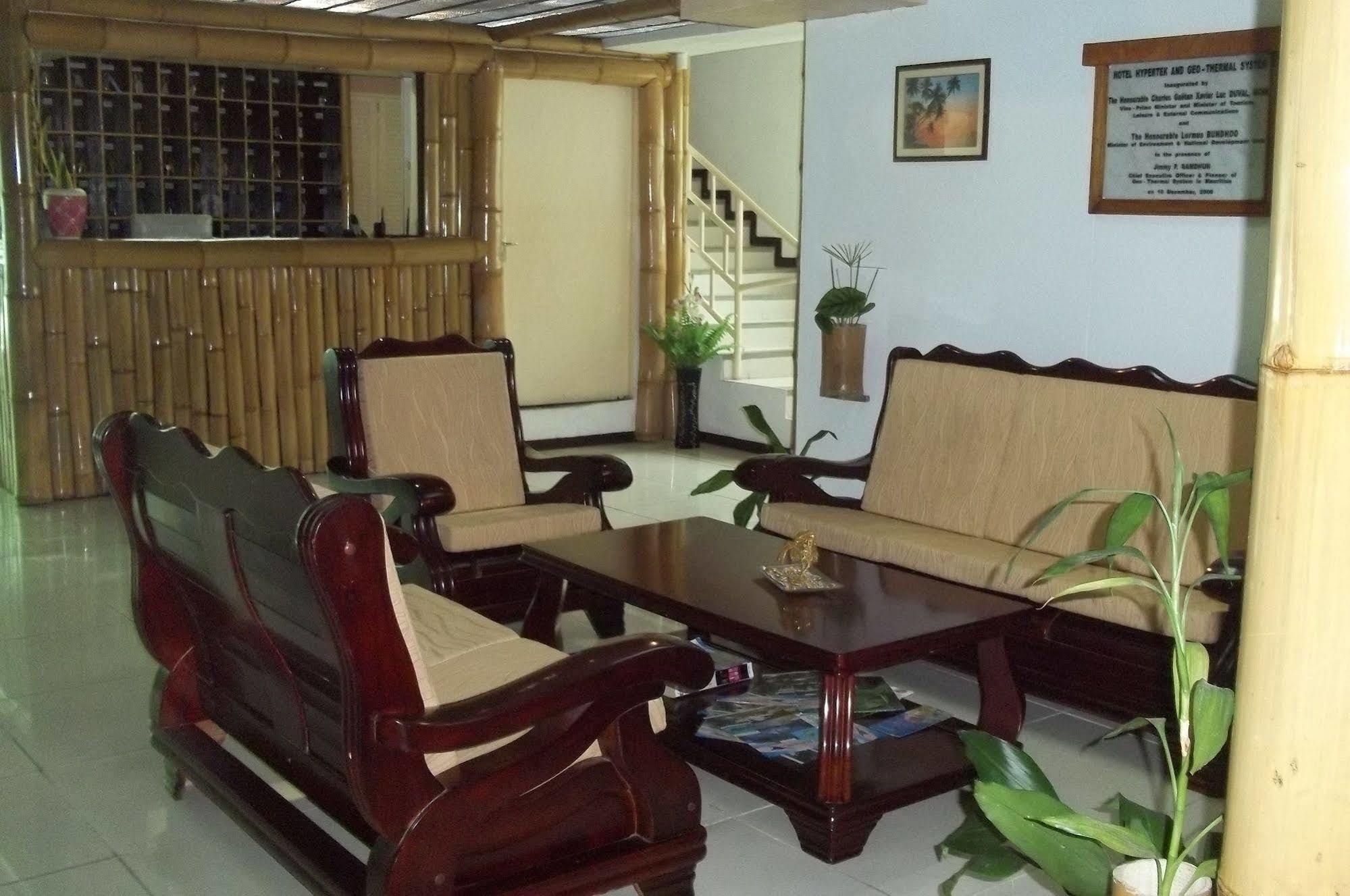 Hypertek Hotel Grand Baie Bagian luar foto